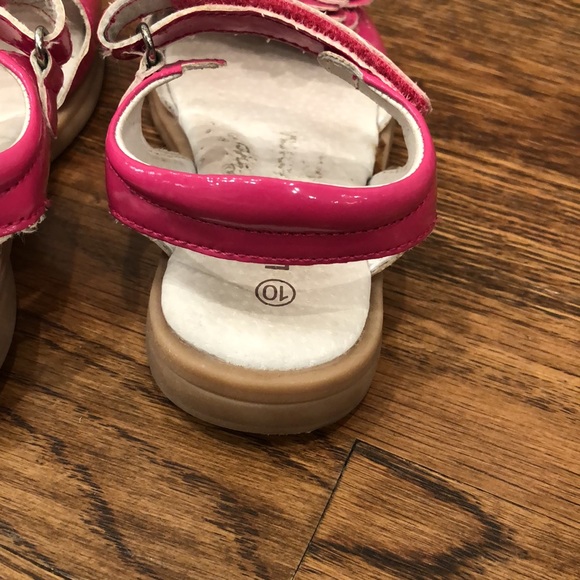 Size 10 L’Amour Sandals - Picture 6 of 10